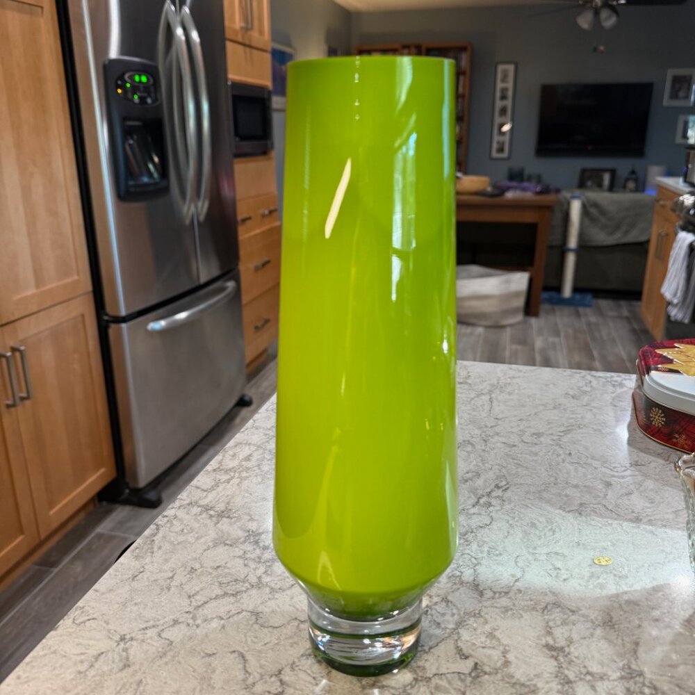 TORRE AND TAGUS Vase - STUNNING, EUC